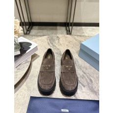 Prada 프라다 삼각로고 플랫폼 로퍼 구두 신발