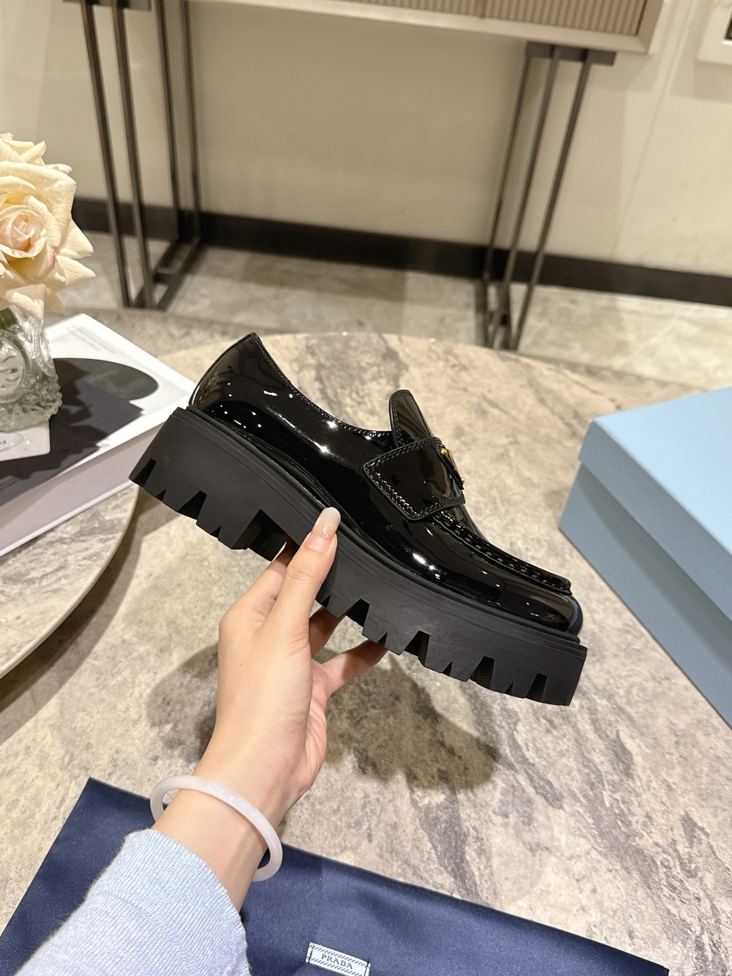 Prada 프라다 삼각로고 플랫폼 로퍼 구두 신발