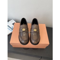 miumiu 미우미우 럭키 코인 레더 로퍼 구두 신발