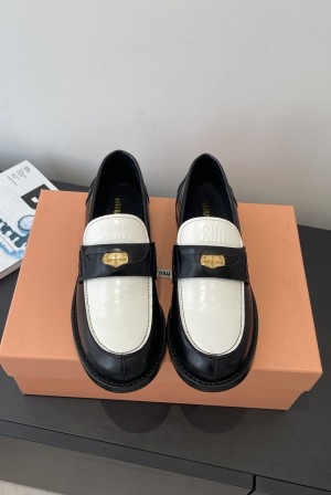 miumiu 미우미우 럭키 코인 레더 로퍼 구두 신발