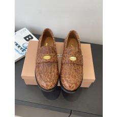 miumiu 미우미우 럭키 코인 레더 로퍼 구두 신발