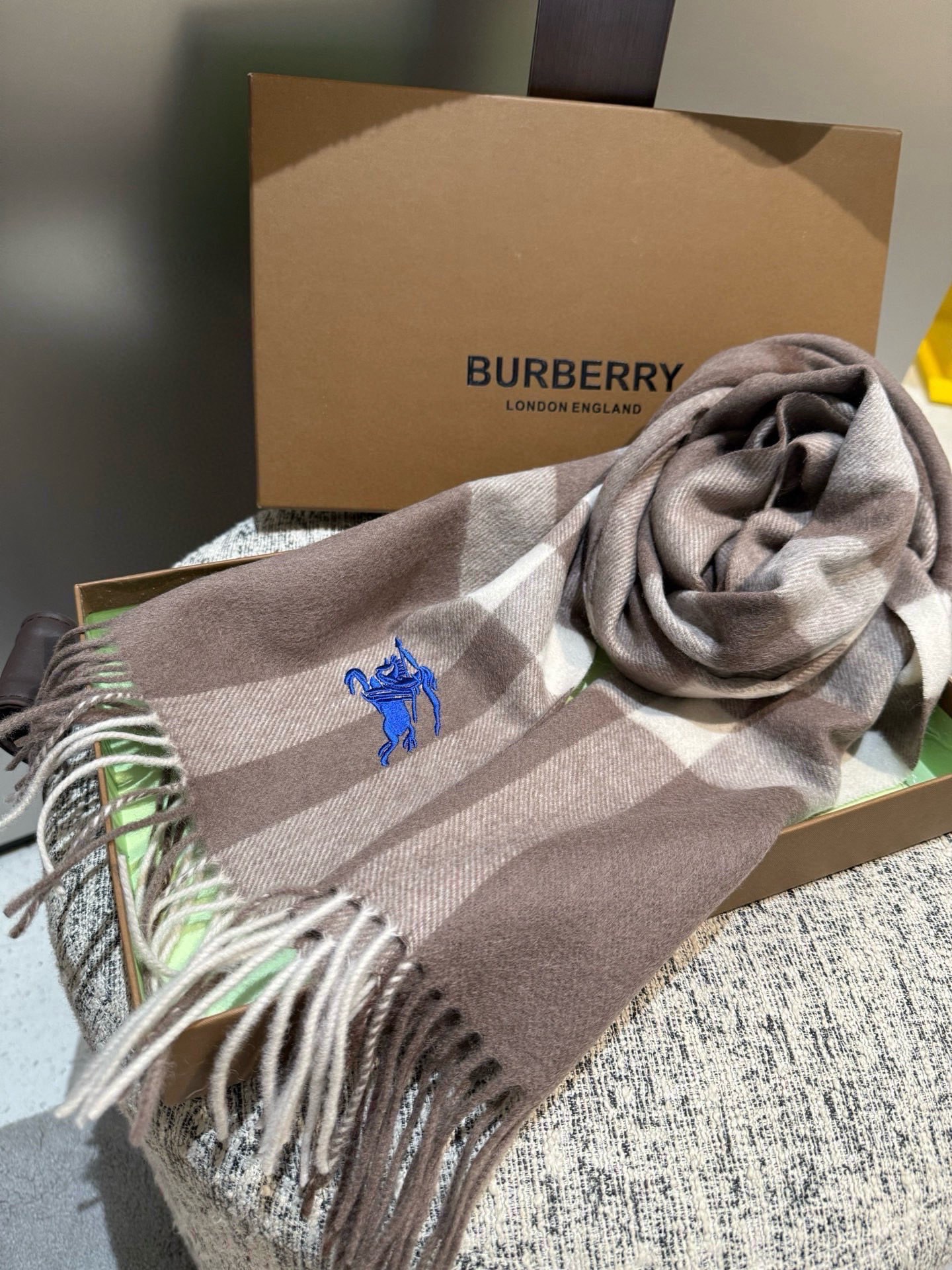 버버리(BURBERRY) 클래식 남녀공용 머플러 목도리 스카프
