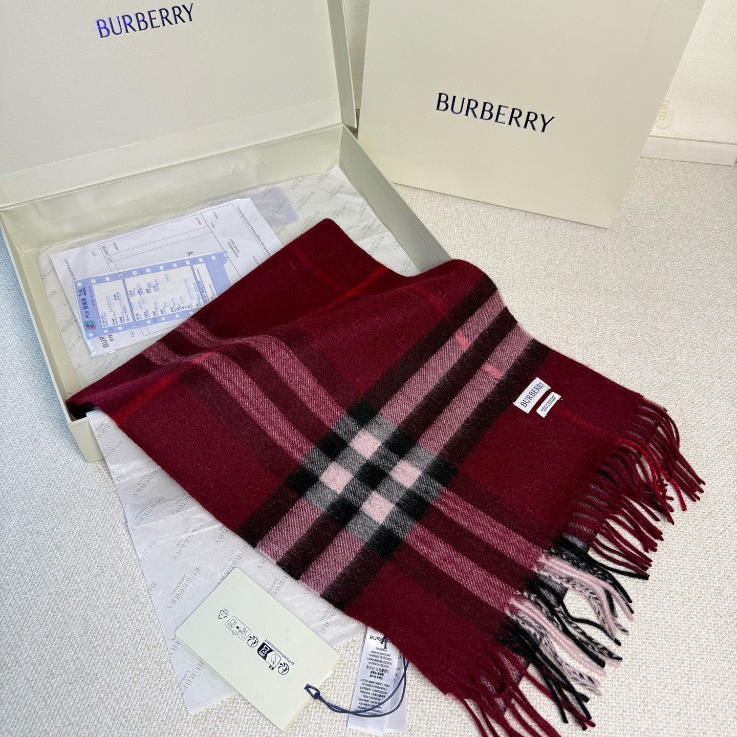 버버리(Burberry) 클래식 체크 캐시미어 머플러 목도리 스카프