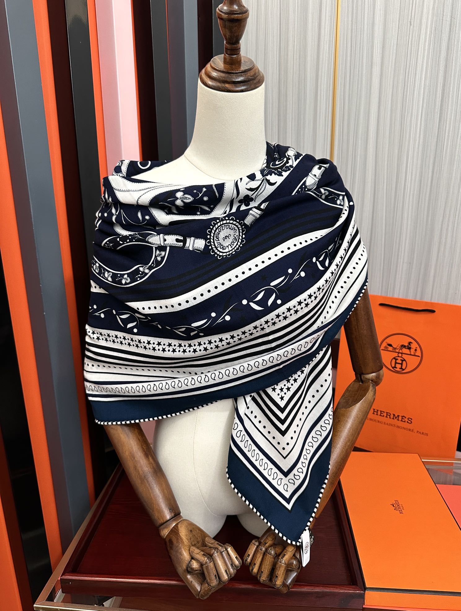 에르메스(HERMES) 캐시미어 실크 스카프 목도리 스카프