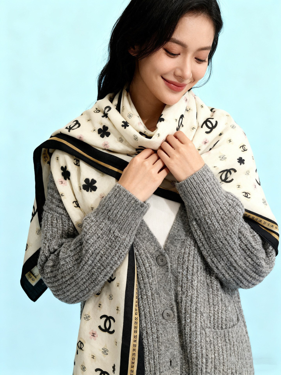 샤넬(CHANEL) 클래식 까멜리아 빅 스카프 목도리 스카프