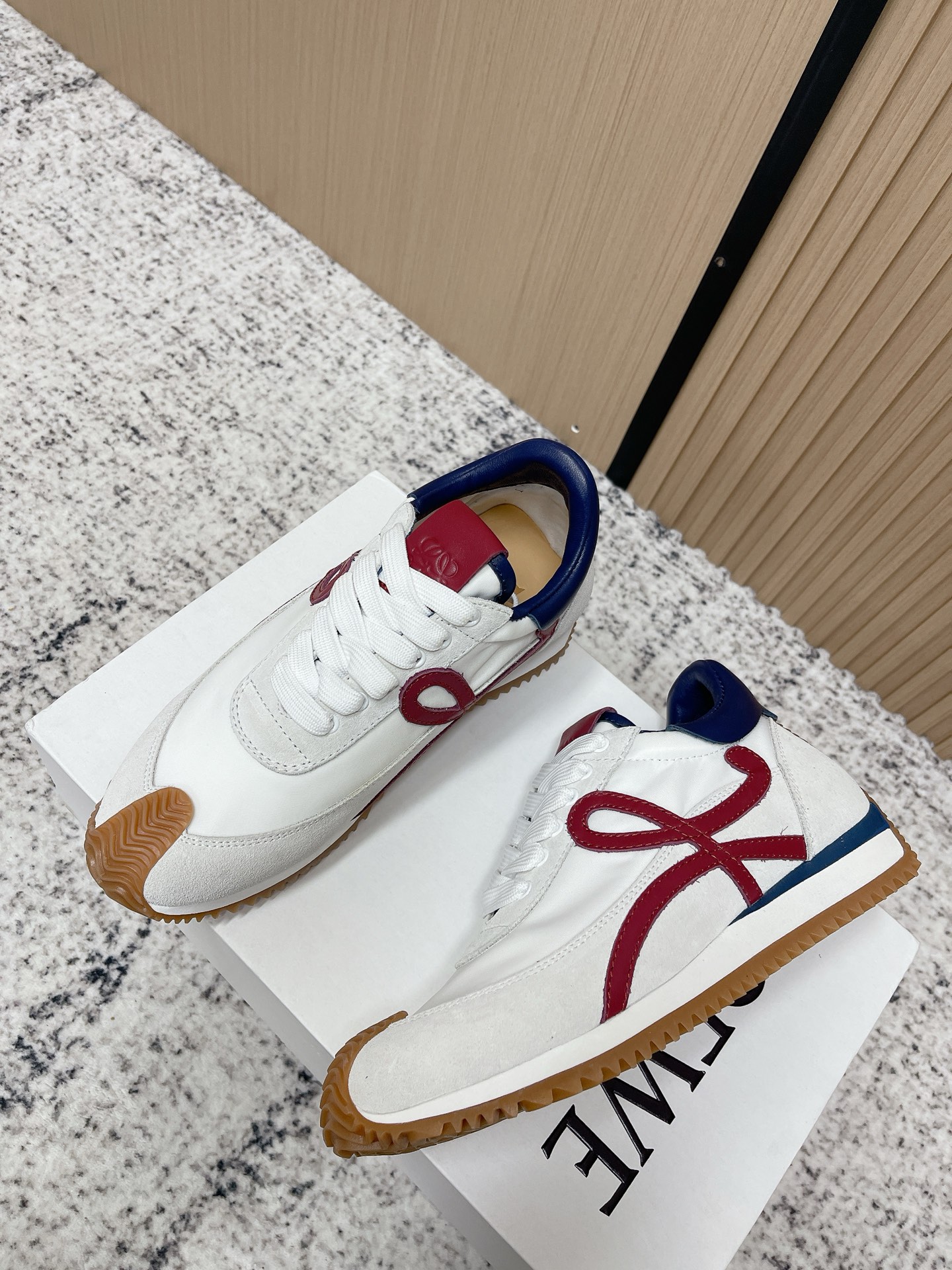 Loewe 로에베 컬러 배색 스니커즈 신발