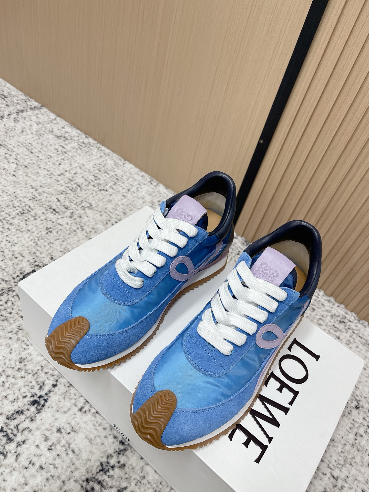 Loewe 로에베 컬러 배색 스니커즈 신발