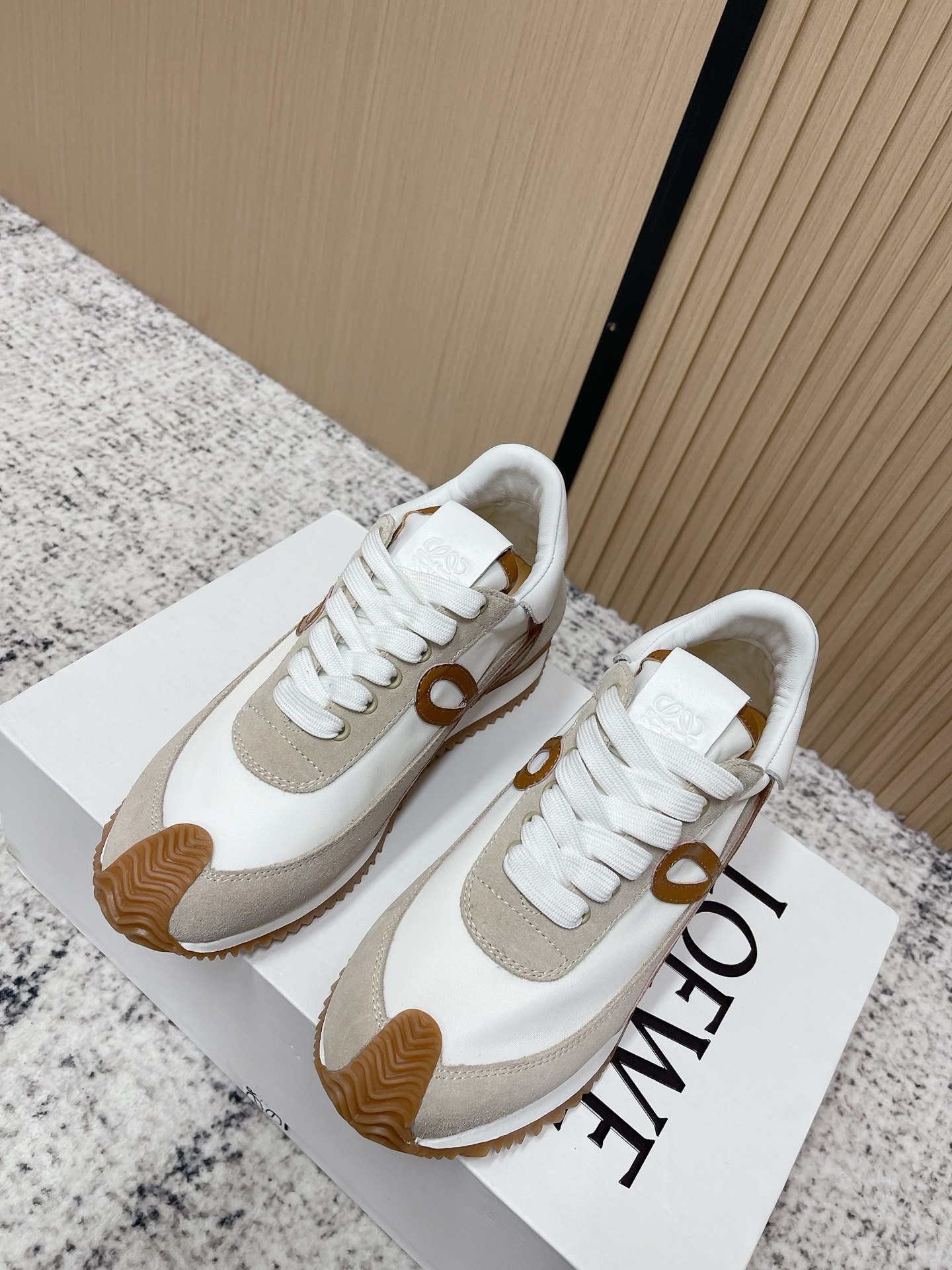 Loewe 로에베 컬러 배색 스니커즈 신발