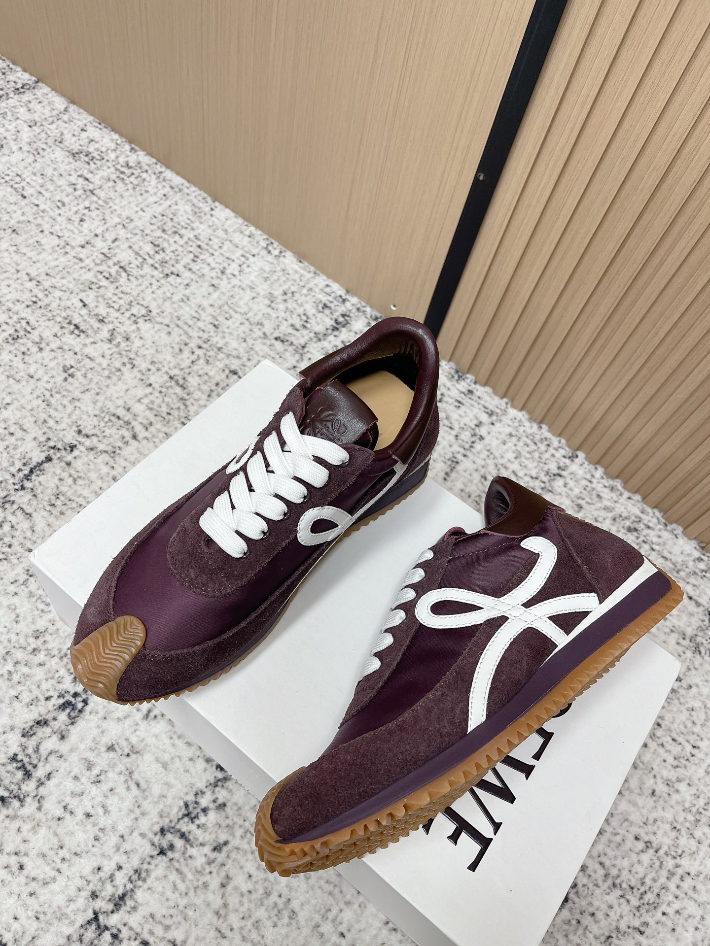 Loewe 로에베 컬러 배색 스니커즈 신발