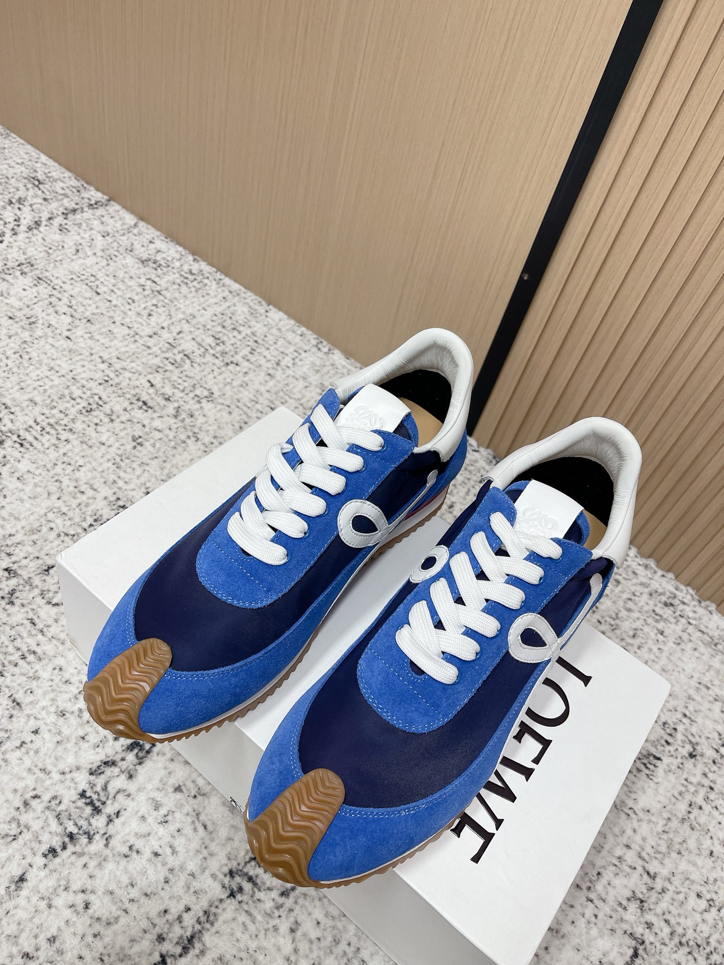 Loewe 로에베 컬러 배색 스니커즈 신발