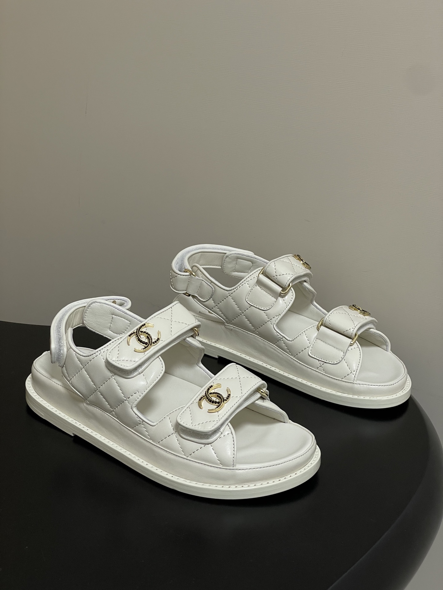 Chanel 샤넬 클래식 퀼팅 비쥬 샌들 신발