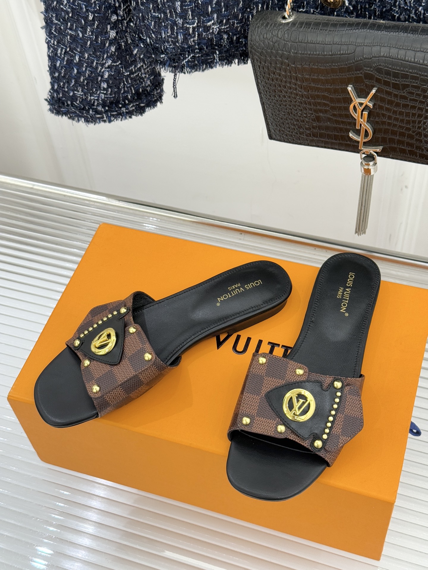 Louis Vuitton LV 루이비통 클래식 모노그램 메탈릭 슬리퍼 샌들 신발