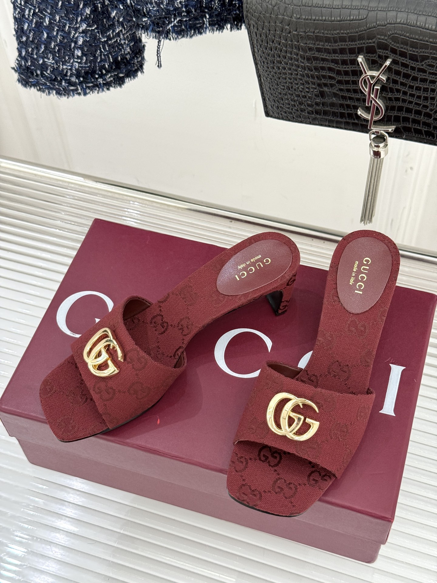 Gucci 구찌 클래식 더블G 메탈릭 청키 힐 슬리퍼 샌들 신발