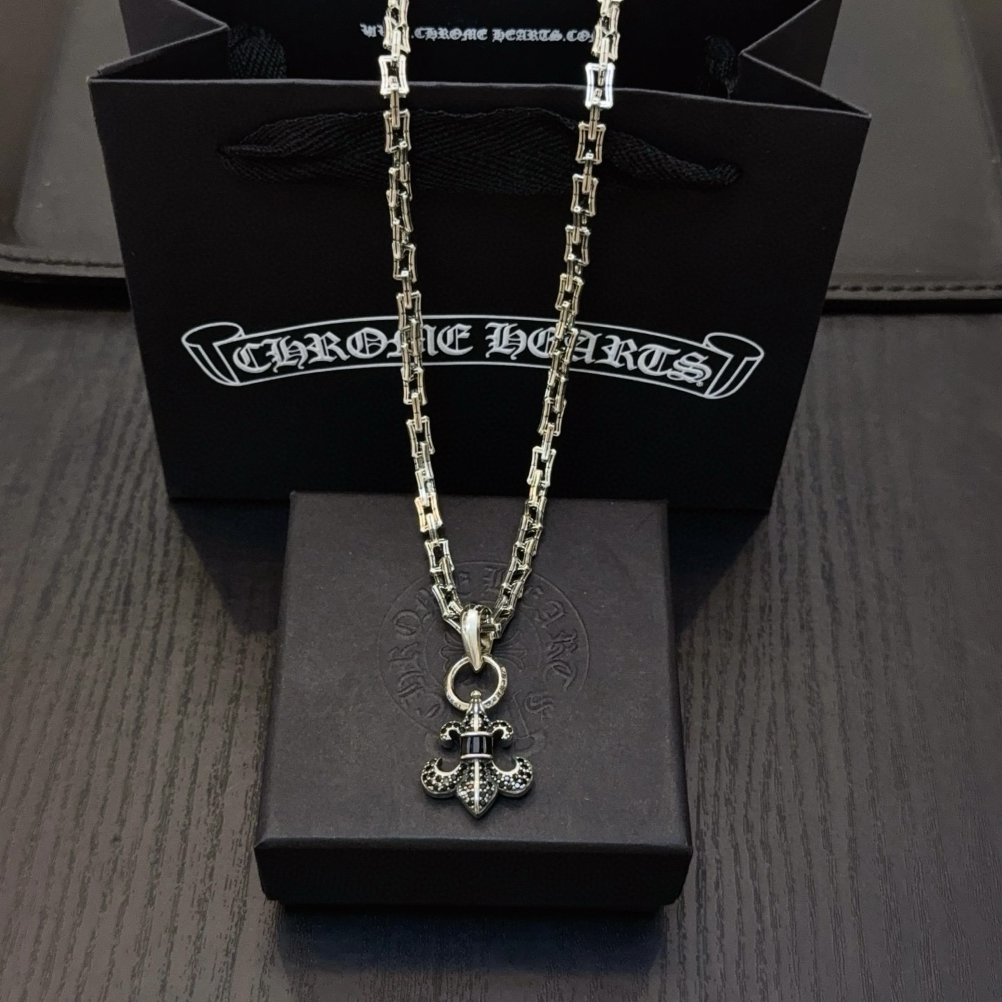 크롬하츠(CHROME HEARTS)  크로스 목걸이 악세사리