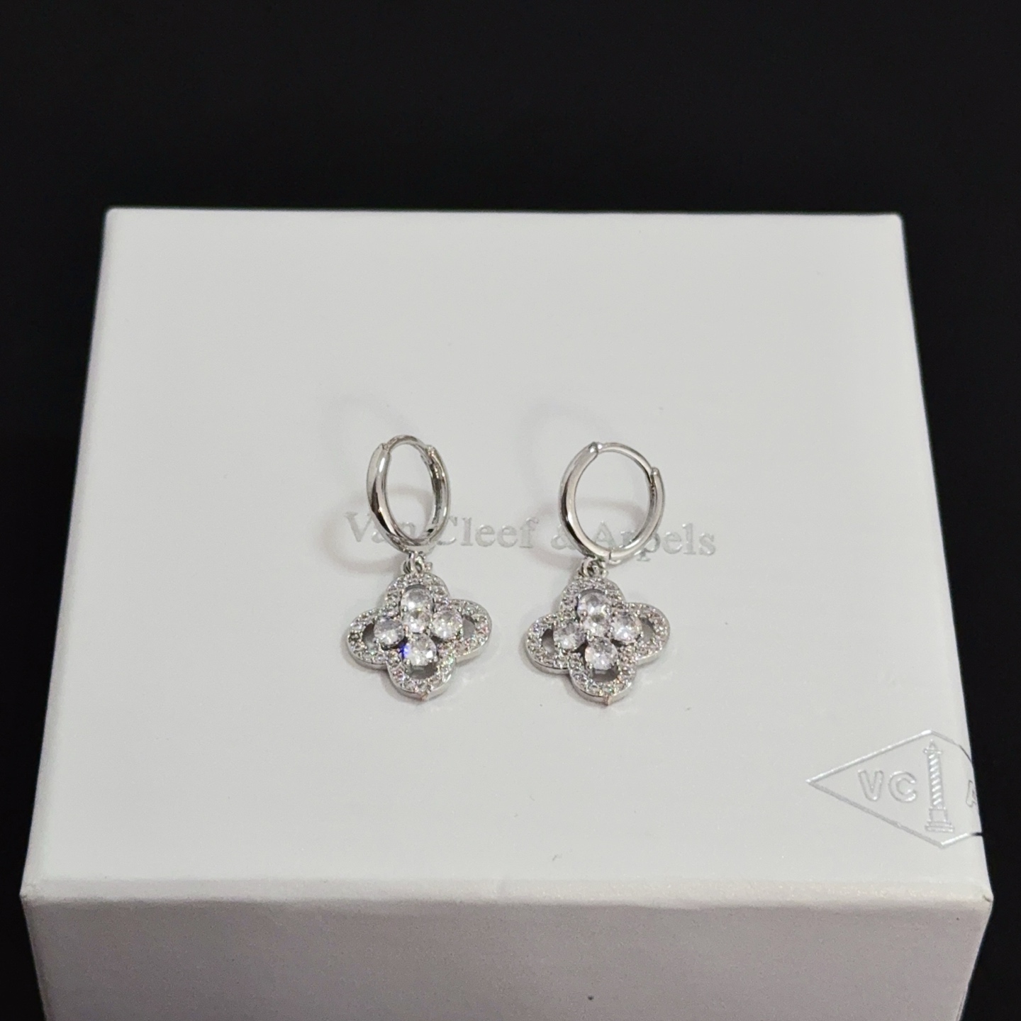 반클리프 아펠(Van Cleef & Arpels) 귀걸이 악세사리