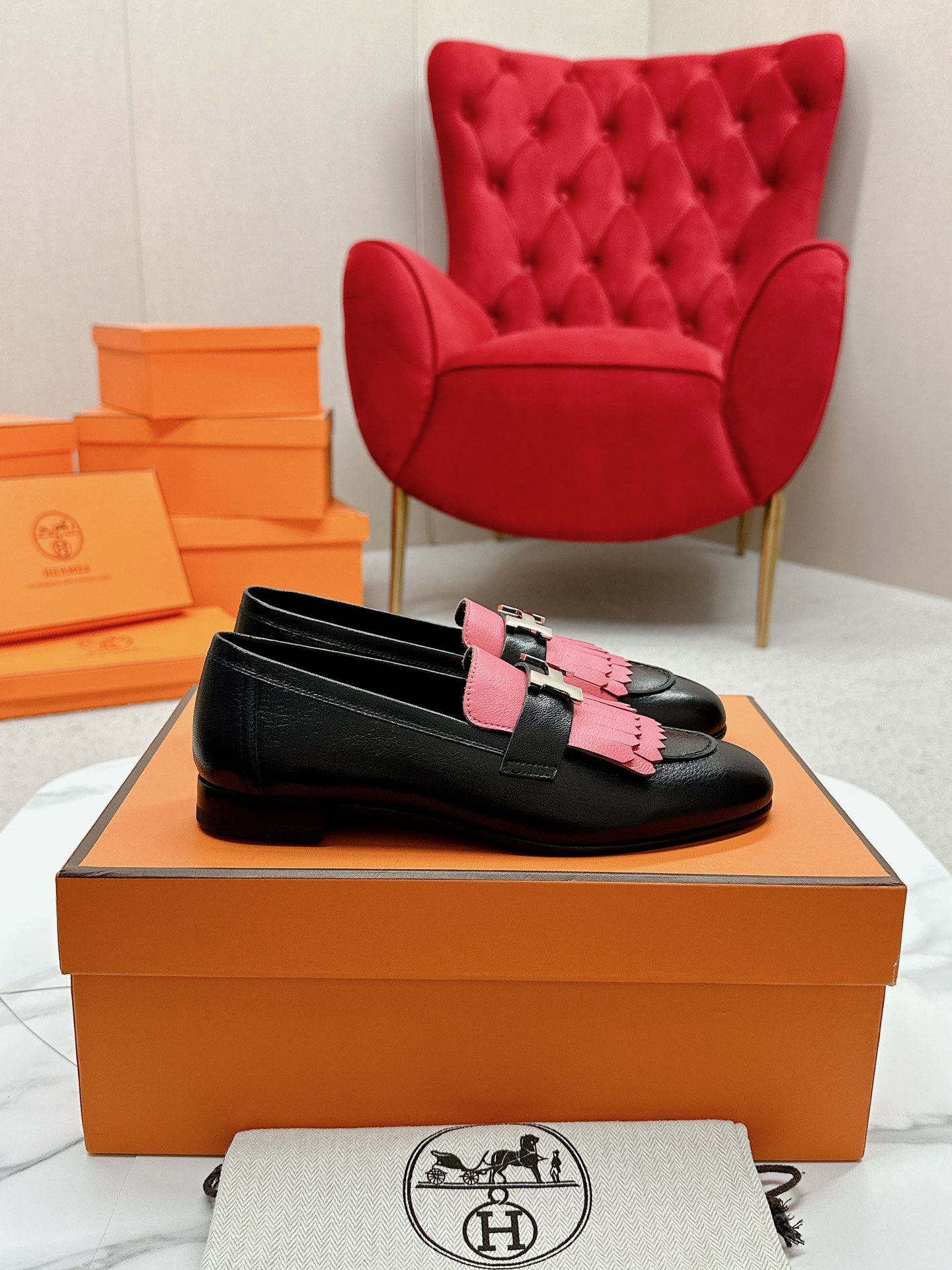 에르메스(HERMES) Destin 테슬 켈리 로퍼 신발