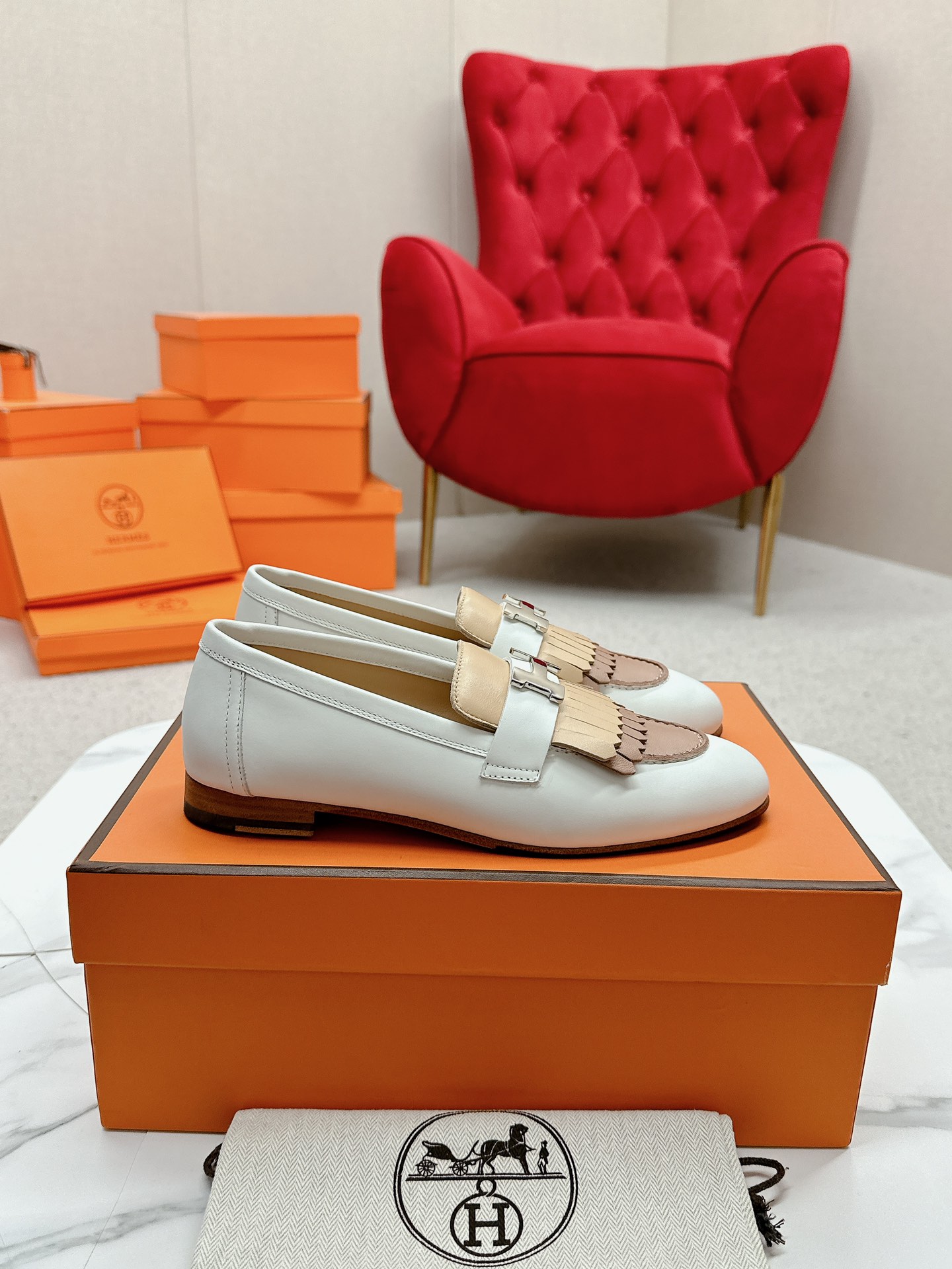 에르메스(HERMES) Destin 테슬 켈리 로퍼 신발