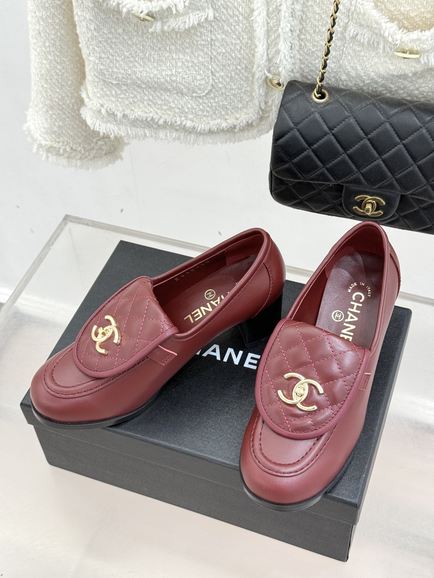 Chanel 샤넬 클래식 더블C 로고 힐 로퍼 구두 신발