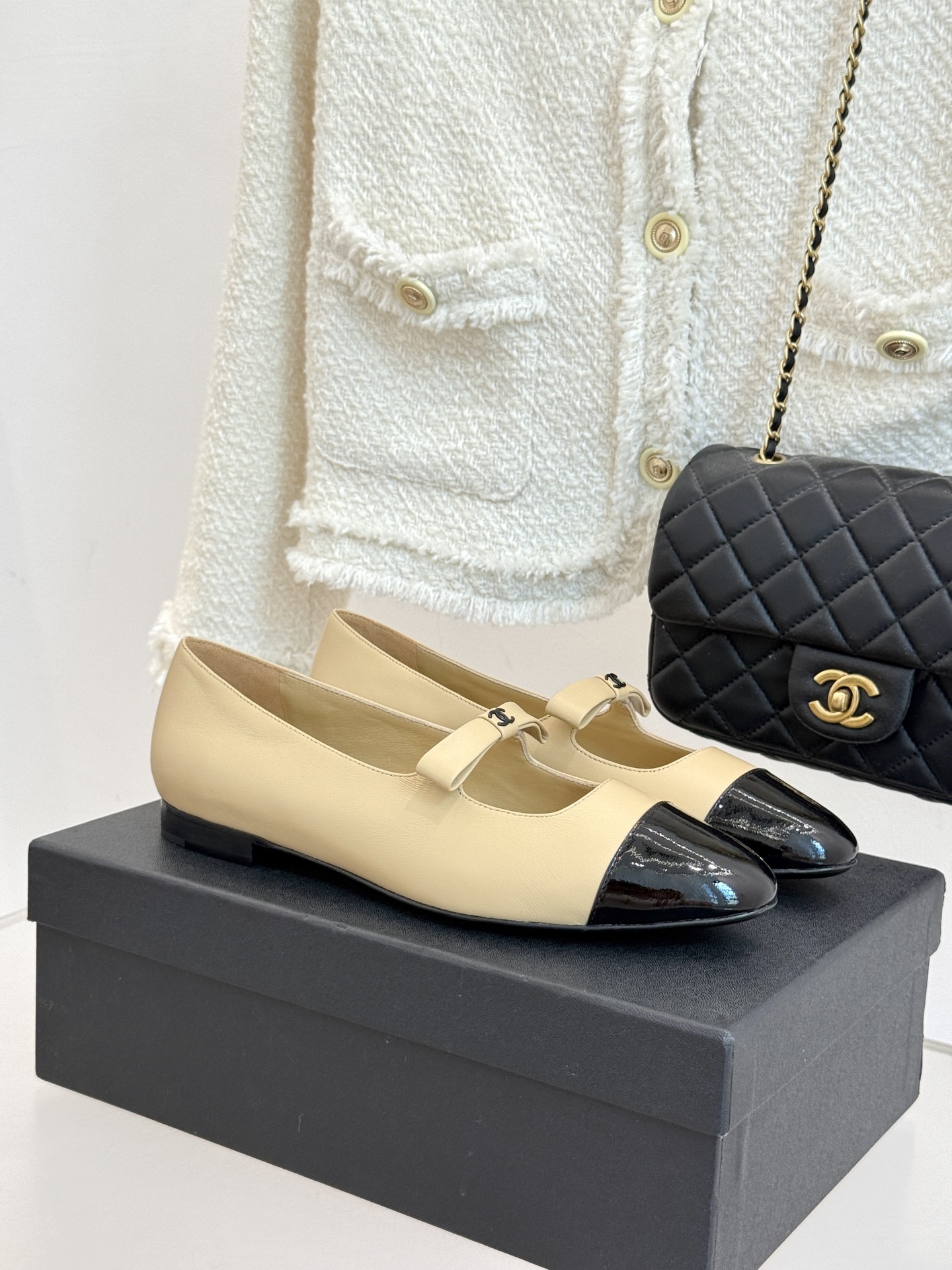 Chanel 샤넬 25P 신상 더블C 리본 메리제인 플랫 슈즈 신발