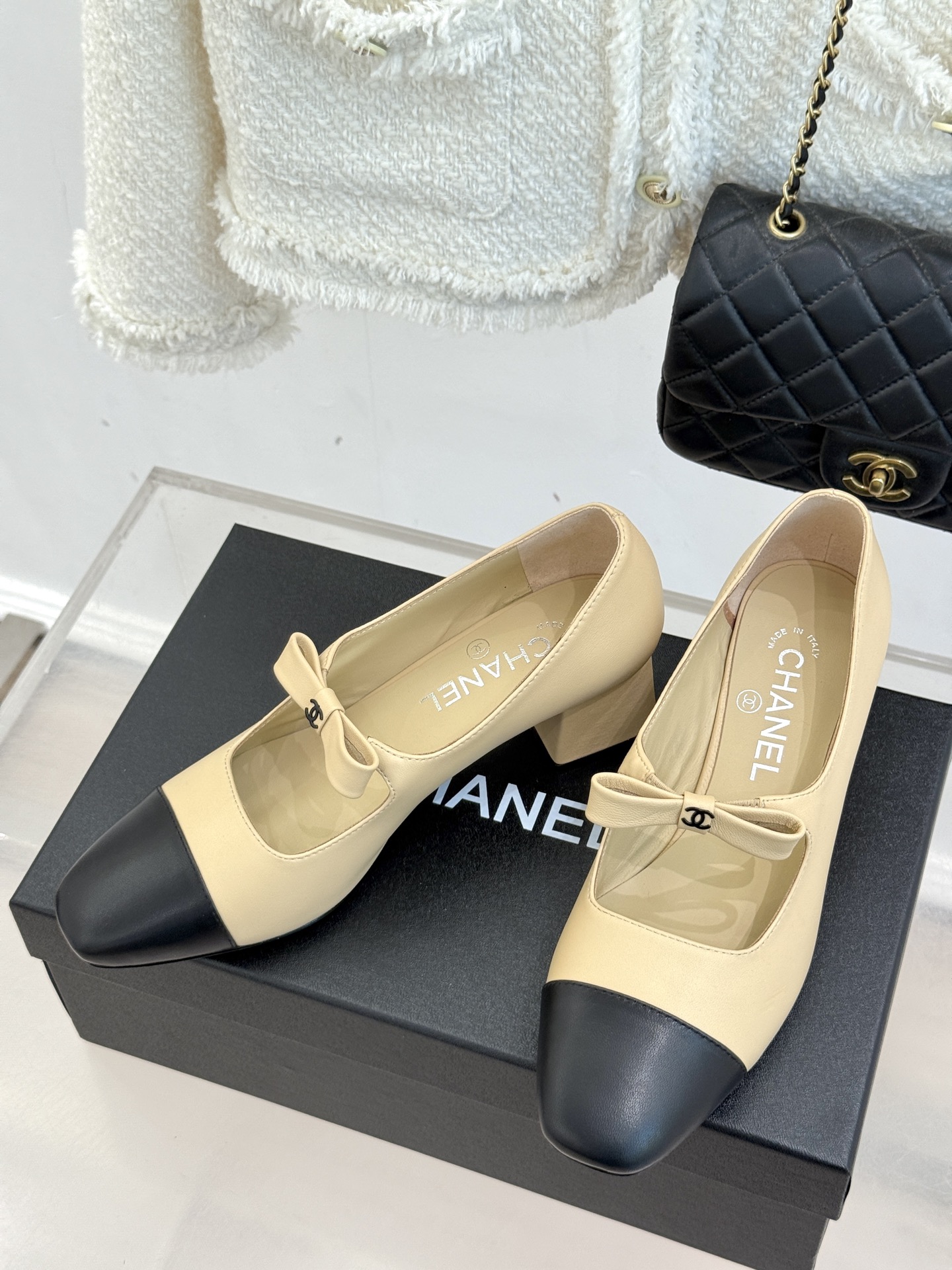 Chanel 샤넬 25P 신상 더블C 힐 굽 리본 메리제인 로퍼 구두 신발