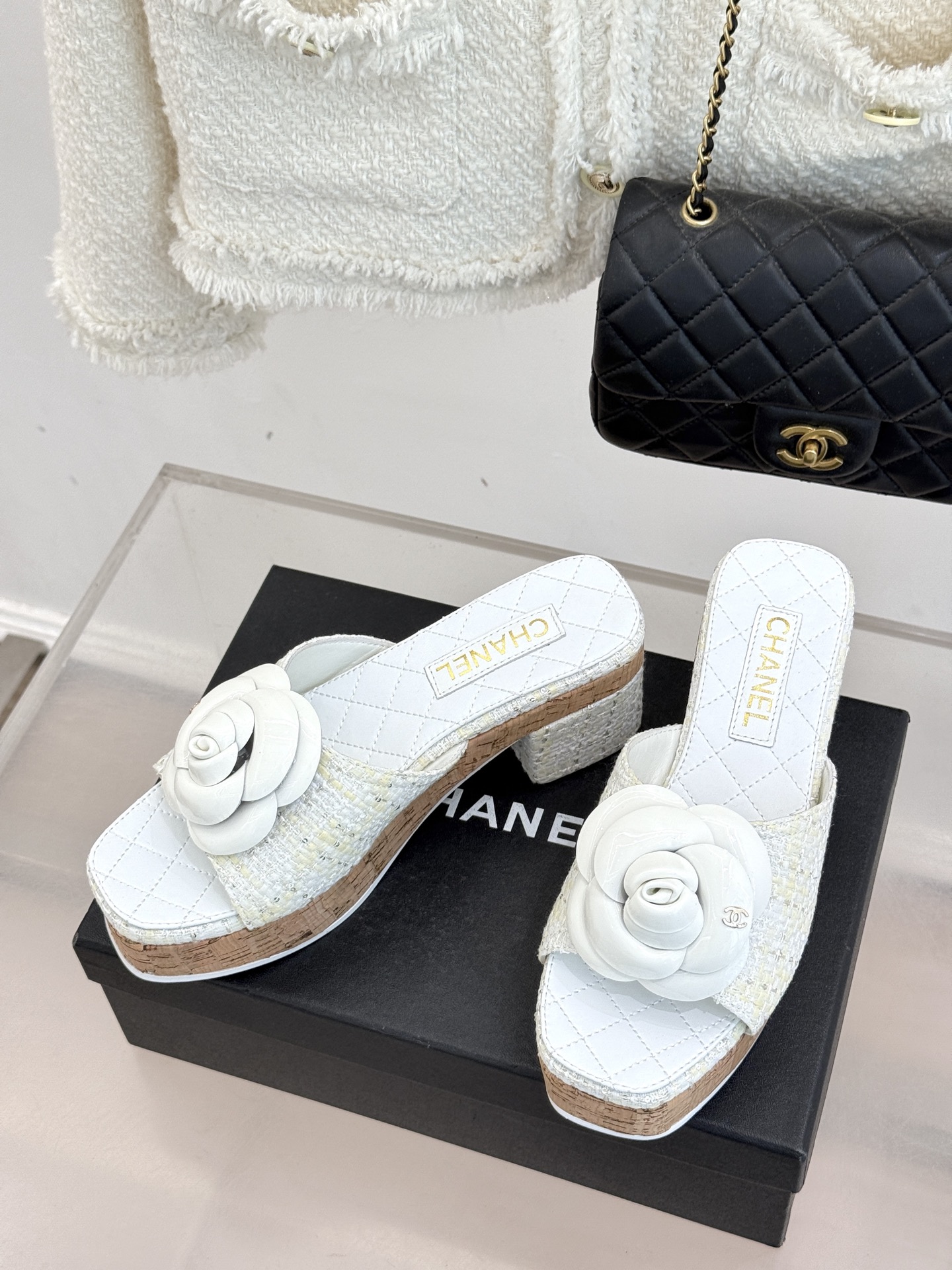 Chanel 26C 샤넬 카멜리아 우드톤 힐 굽 플랫폼 샌들 슬리퍼 신발