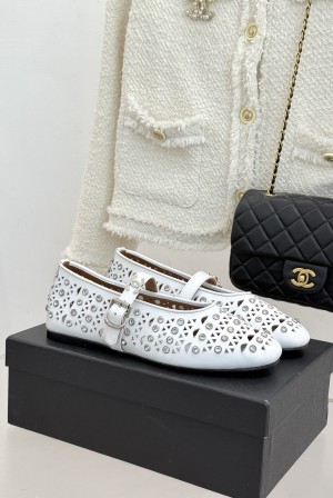 Chanel 샤넬 클래식 스톤 더블C 펀칭 메리제인 플랫 슈즈 로퍼 신발