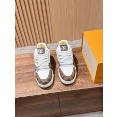 루이비통(LV) 모노그램 스케이트 스니커즈 신발