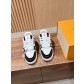 루이비통(LV) 모노그램 스케이트 스니커즈 신발