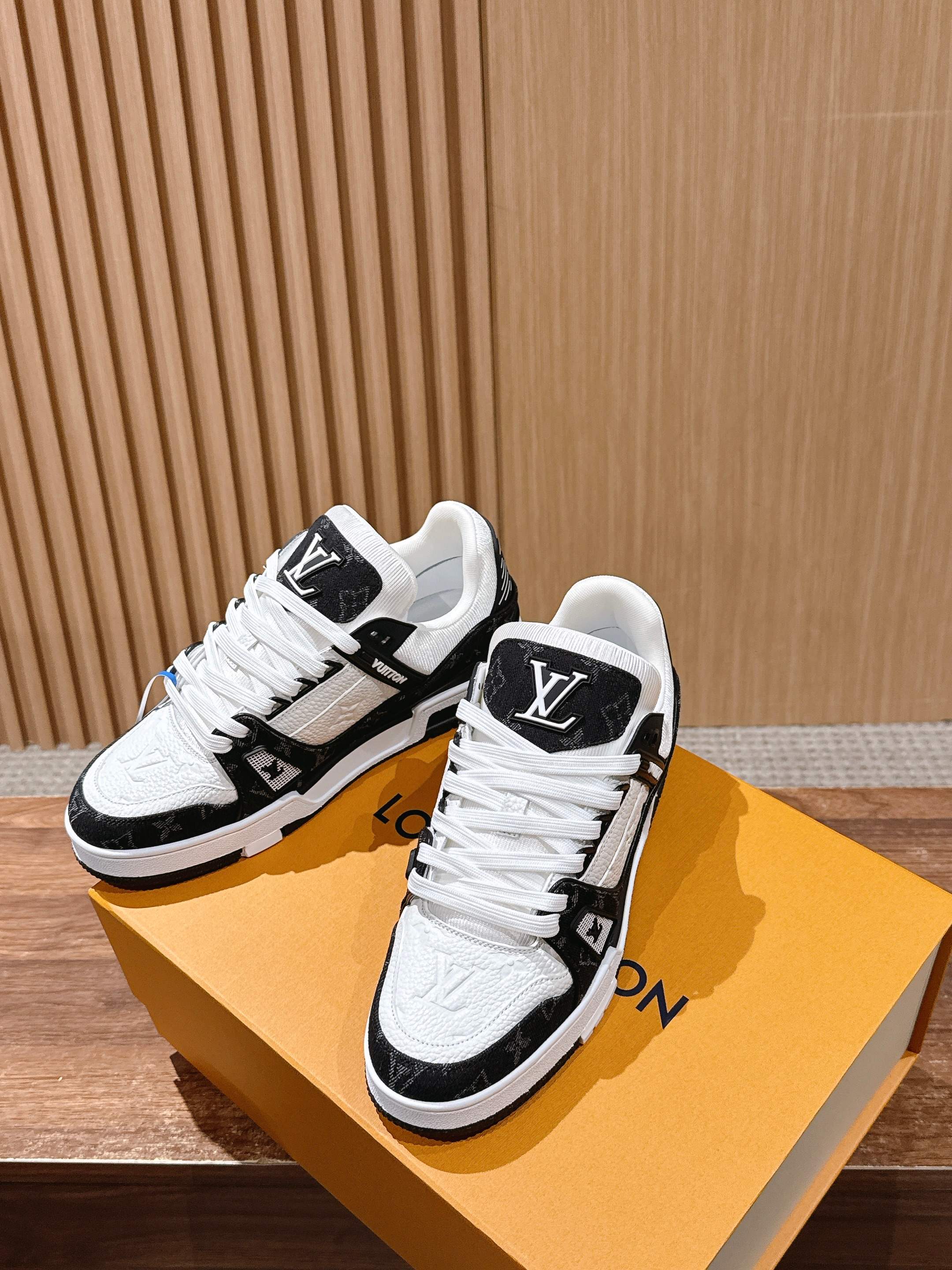 루이비통(LV) 커플 스니커즈 신발