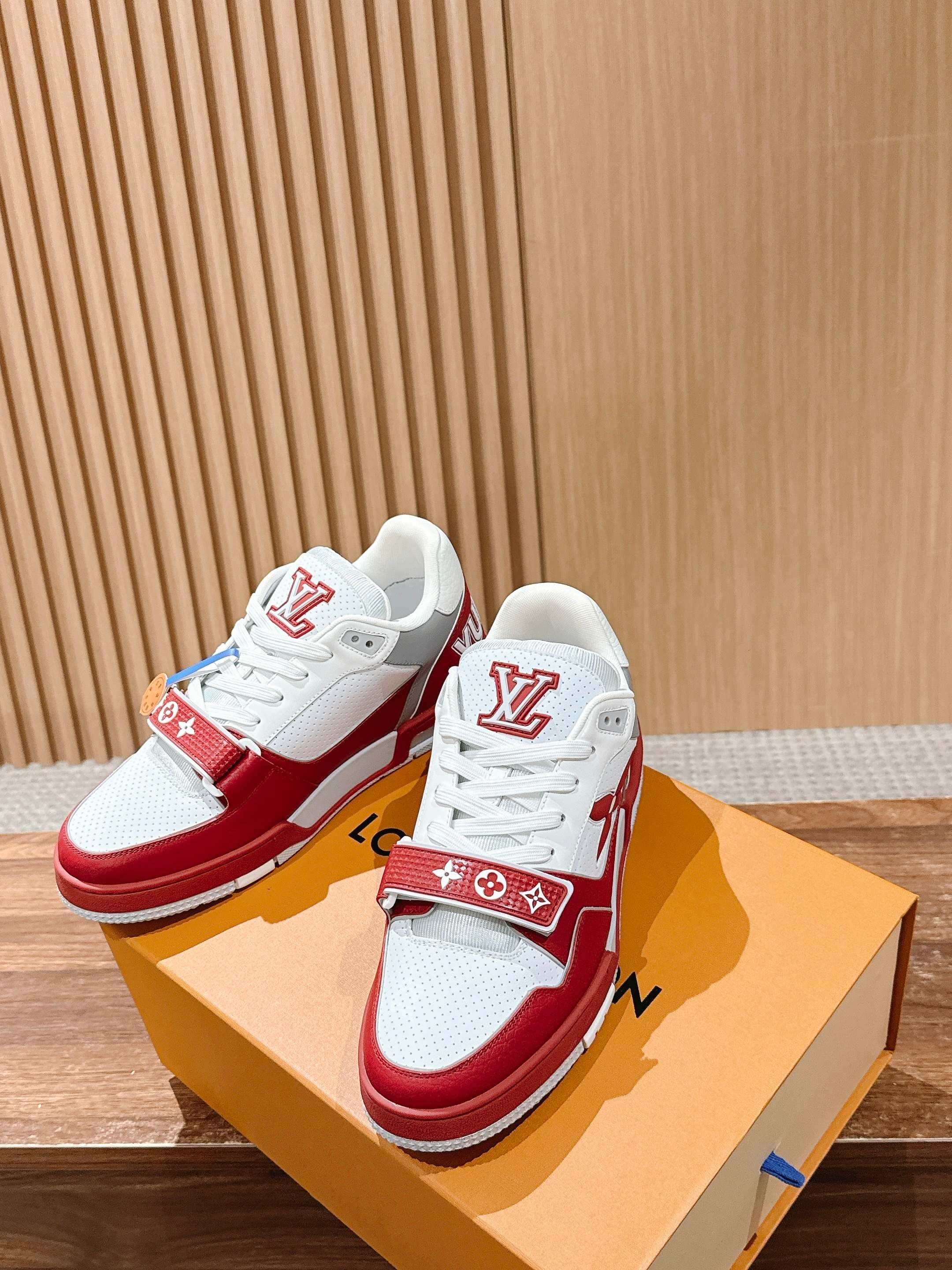 루이비통(LV) 커플 스니커즈 신발