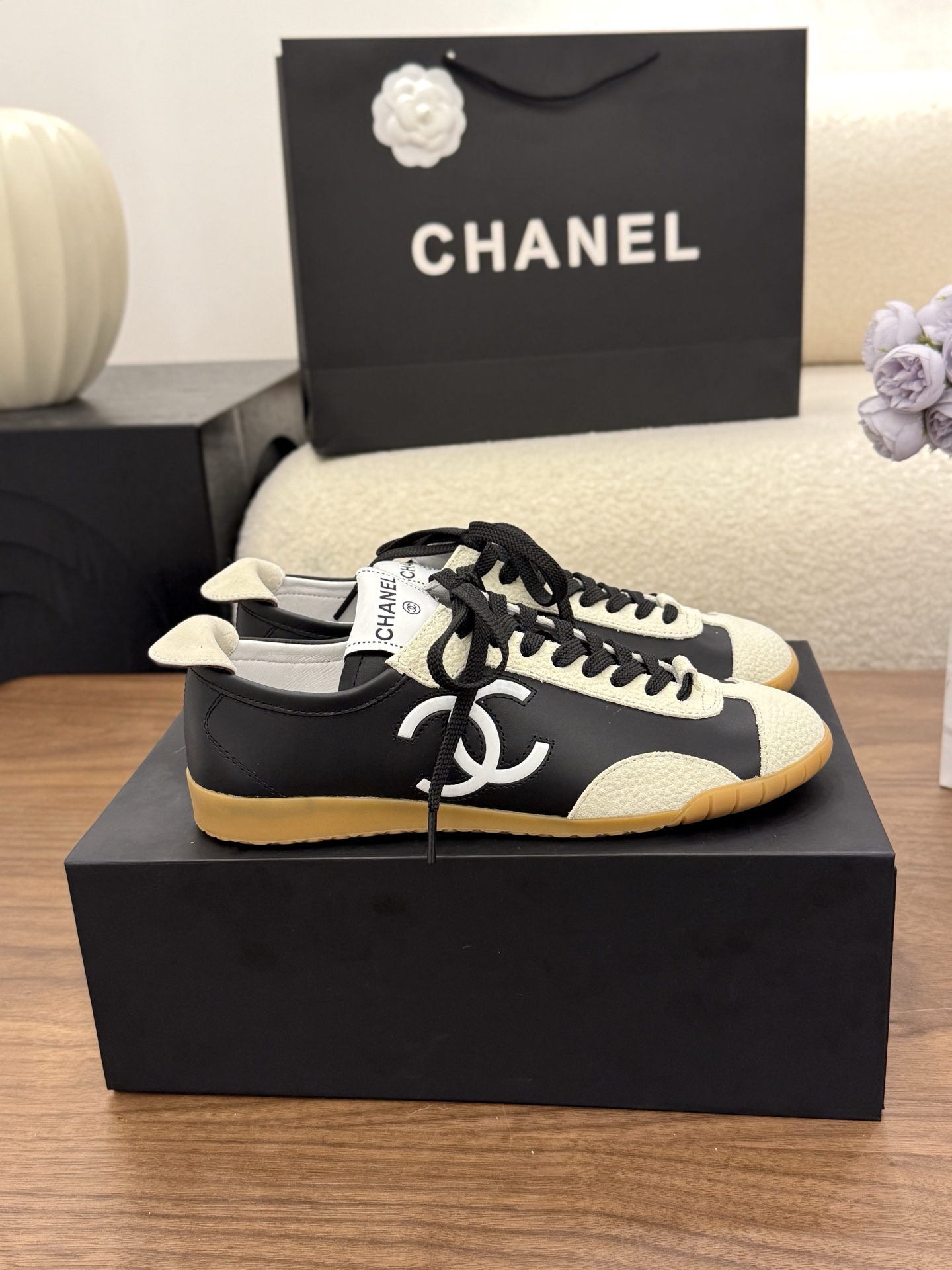 샤넬(CHANEL) 배색 스트랩 단화 신발