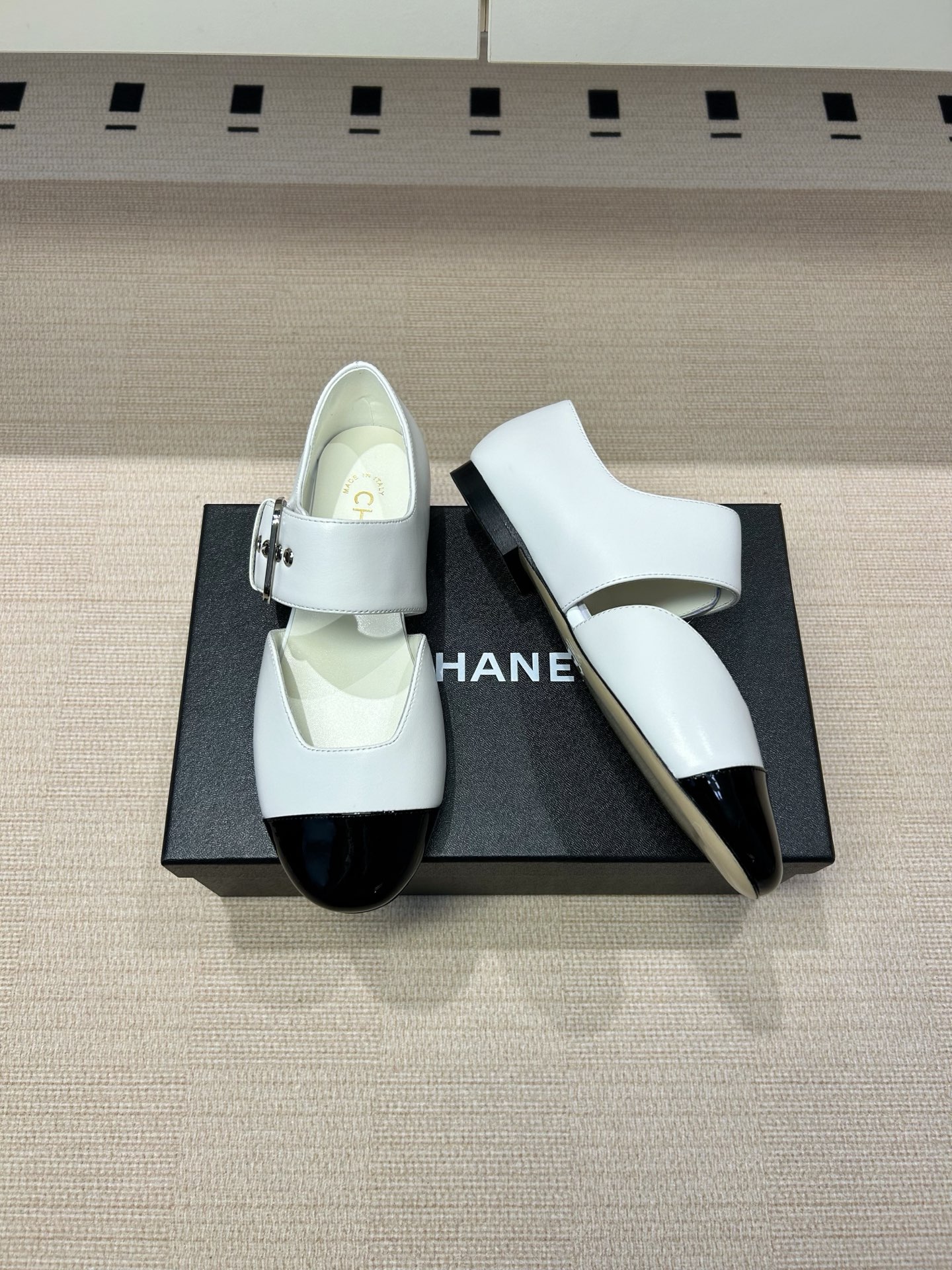 샤넬(CHANEL) 메리제인 플랫 슈즈 신발