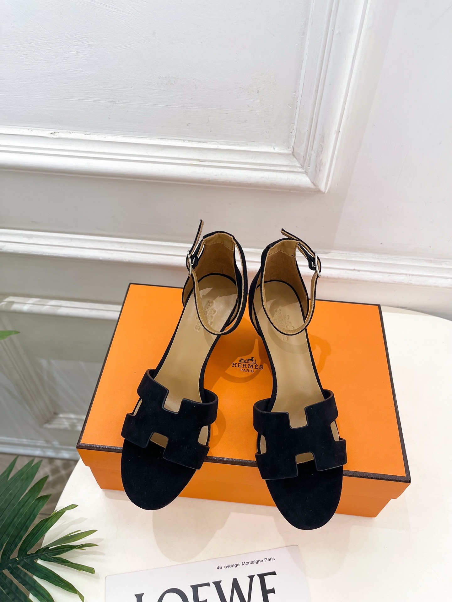 에르메스(HERMES) 스웨이드 웨지 샌들 신발