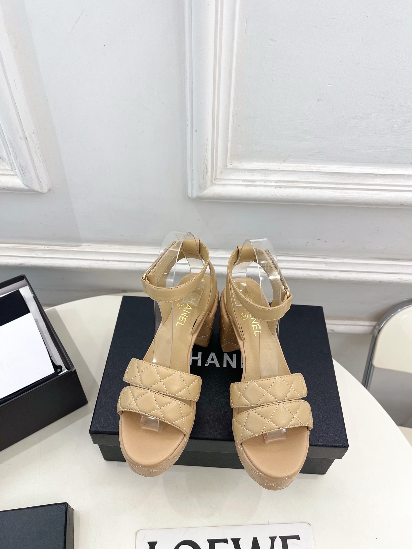 샤넬(CHANEL) 가죽 플랫폼 하이힐 샌들 신발