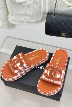 샤넬(CHANEL) 클래식 하운드투스 플랫폼 슬리퍼 신발
