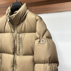 몽클레어 몽클레르(MONCLER) 스탠드 칼라 다운 패딩 의류