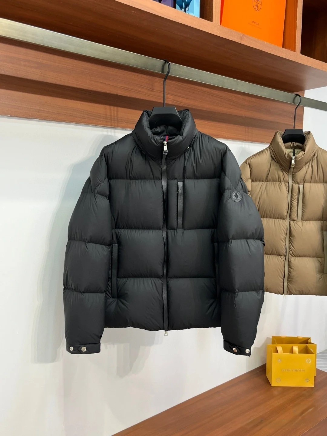 몽클레어 몽클레르(MONCLER) 스탠드 칼라 다운 패딩 의류