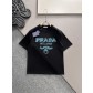 프라다(PRADA) 시그니처 로고 라운드 반팔 티셔츠 의류