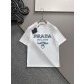 프라다(PRADA) 시그니처 로고 라운드 반팔 티셔츠 의류