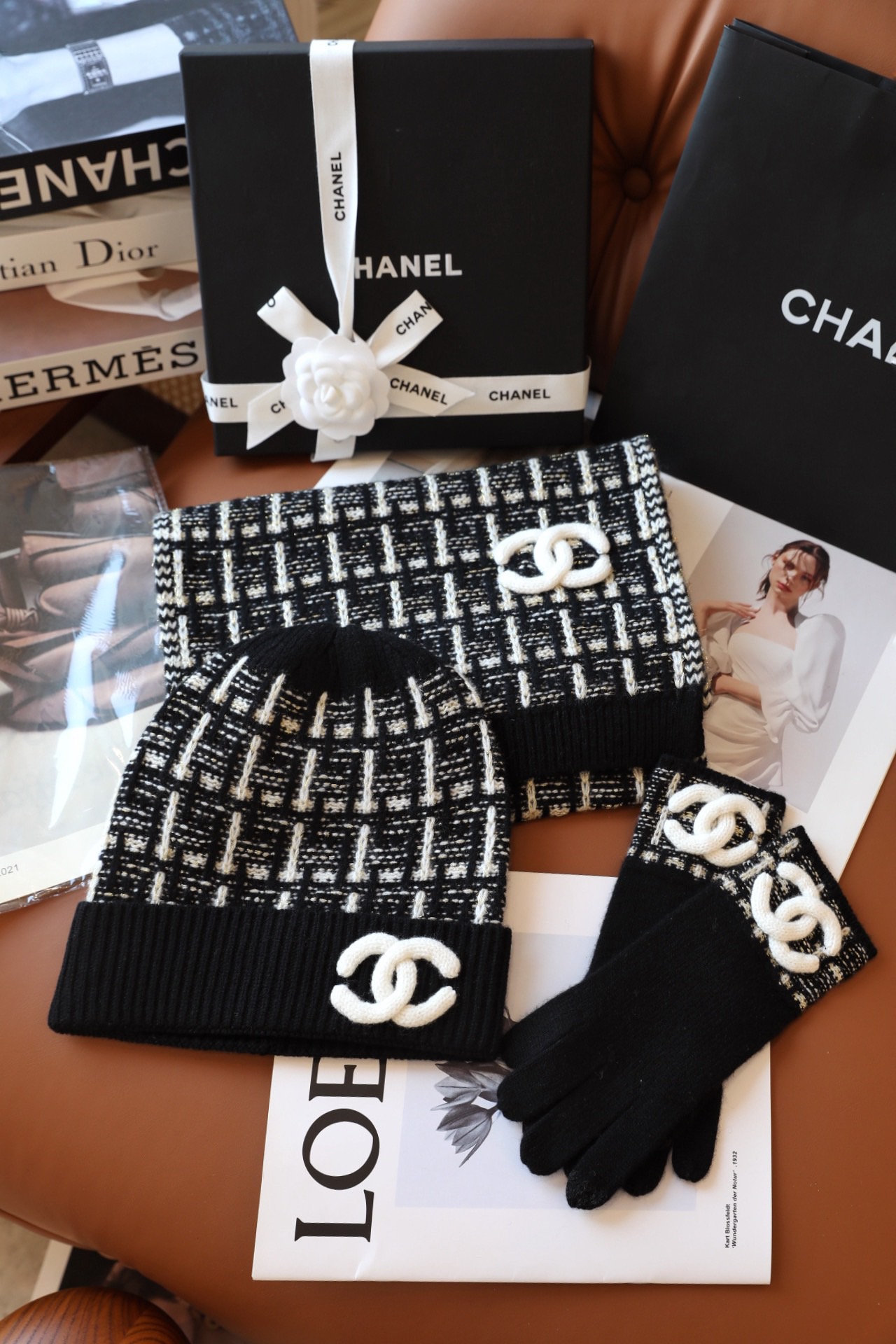 샤넬(CHANEL) 100% 순캐시미어 3종 세트(목도리+모자+장갑) 목도리 스카프