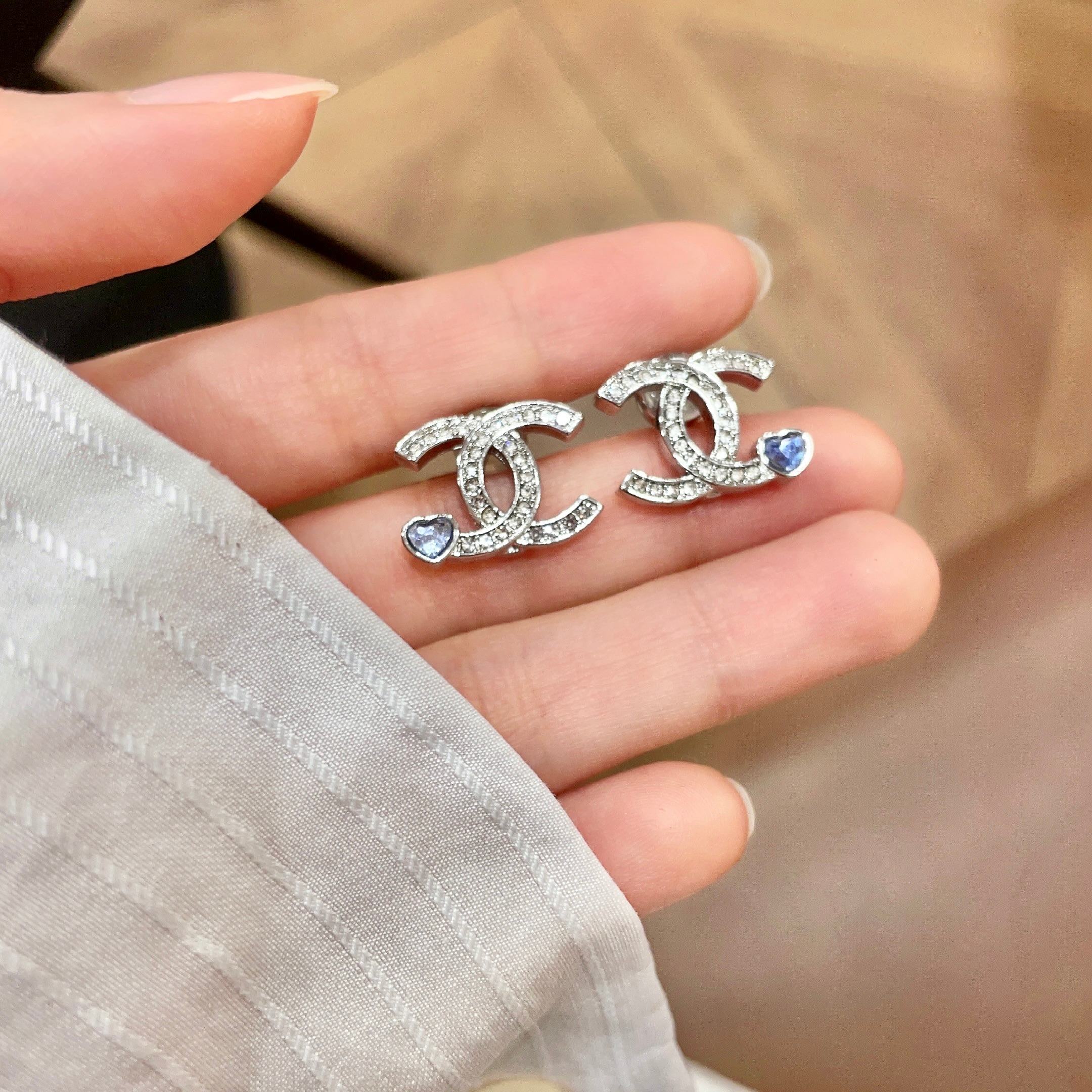 샤넬(CHANEL) 하트 귀걸이 악세사리