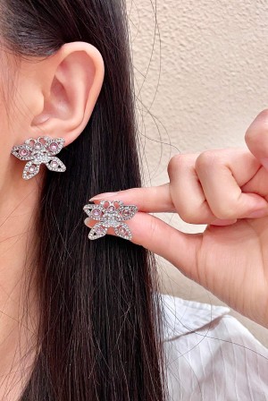 샤넬(CHANEL) 나비 귀걸이 악세사리