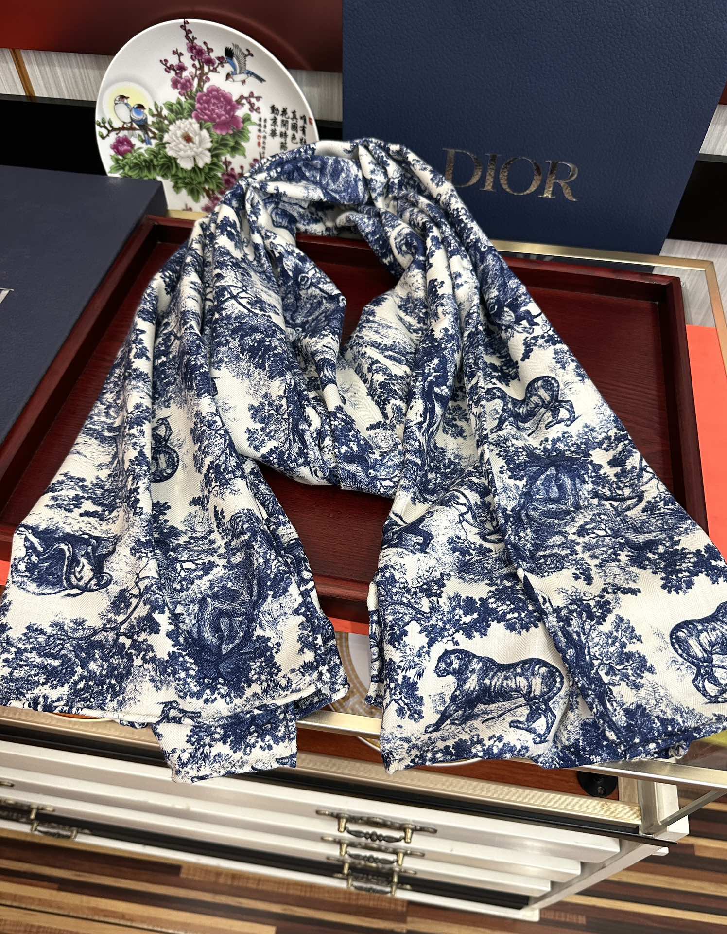 디올(DIOR) 정글 애니멀 숄 목도리 스카프