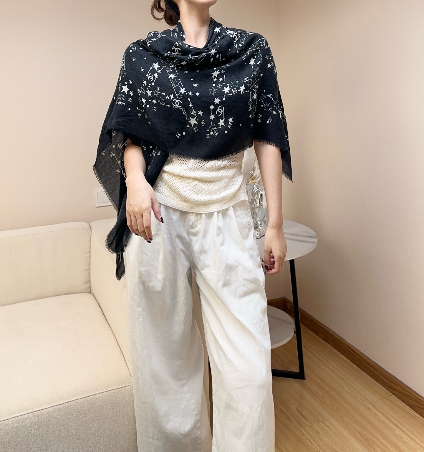 샤넬(CHANEL) 스타 모노그램 숄 목도리 스카프