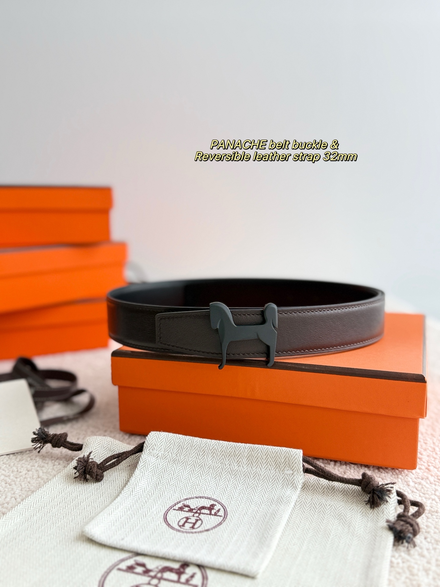 에르메스(Hermes) 신상 양면 카프스킨 호스 슈 벨트