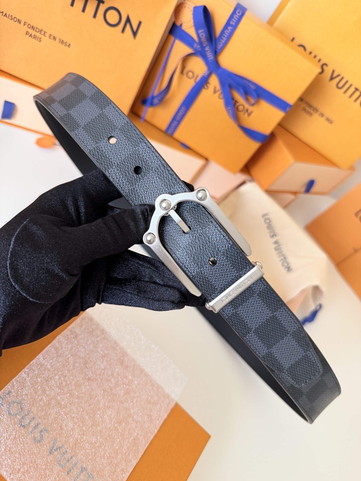 루이비통(LV) 모노그램 캔버스 리버시블 빈티지 실버 벨트