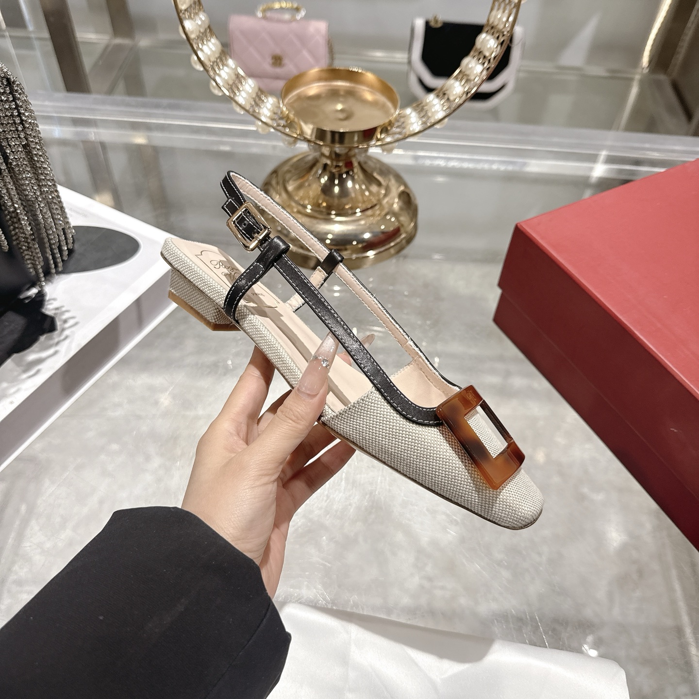 Roger vivier RV 로저 비비에 사각버클 스퀘어토 샌들 신발