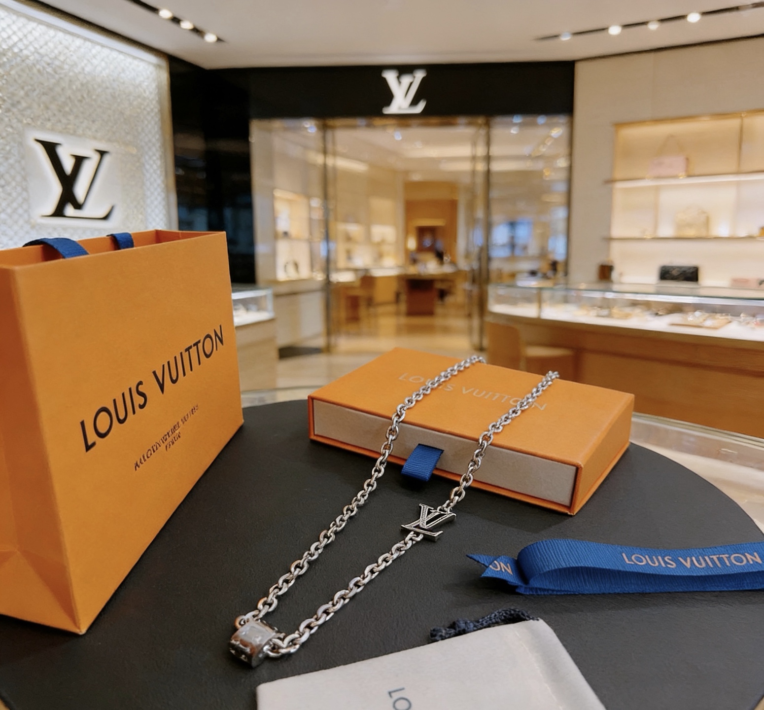 루이비통(LV) 체인 목걸이 악세사리