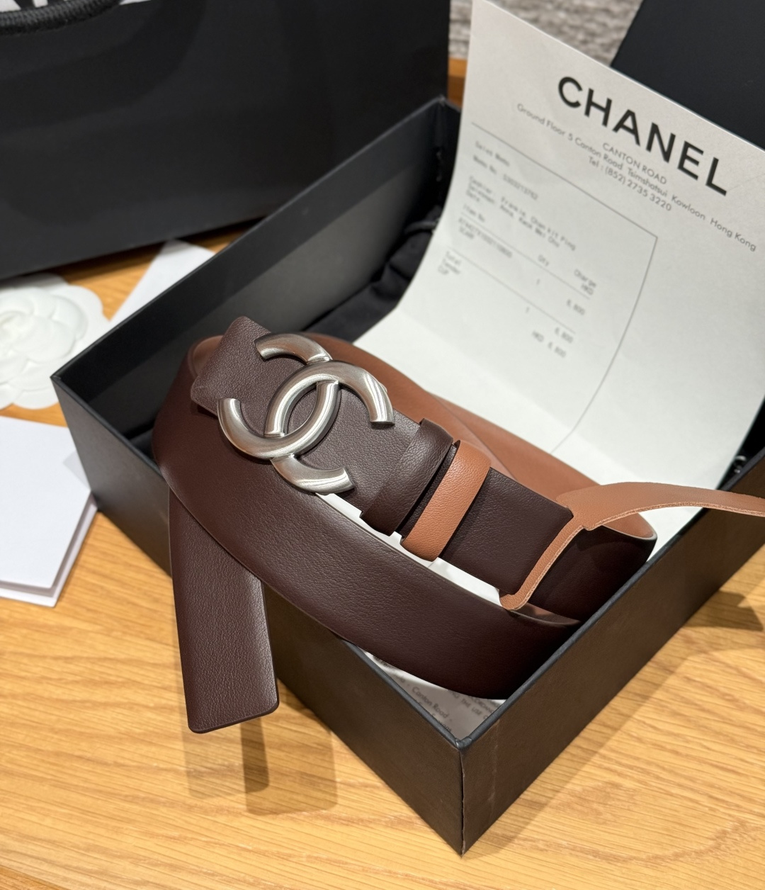 샤넬(CHANEL) 양면 카프스킨 브러쉬드 벨트