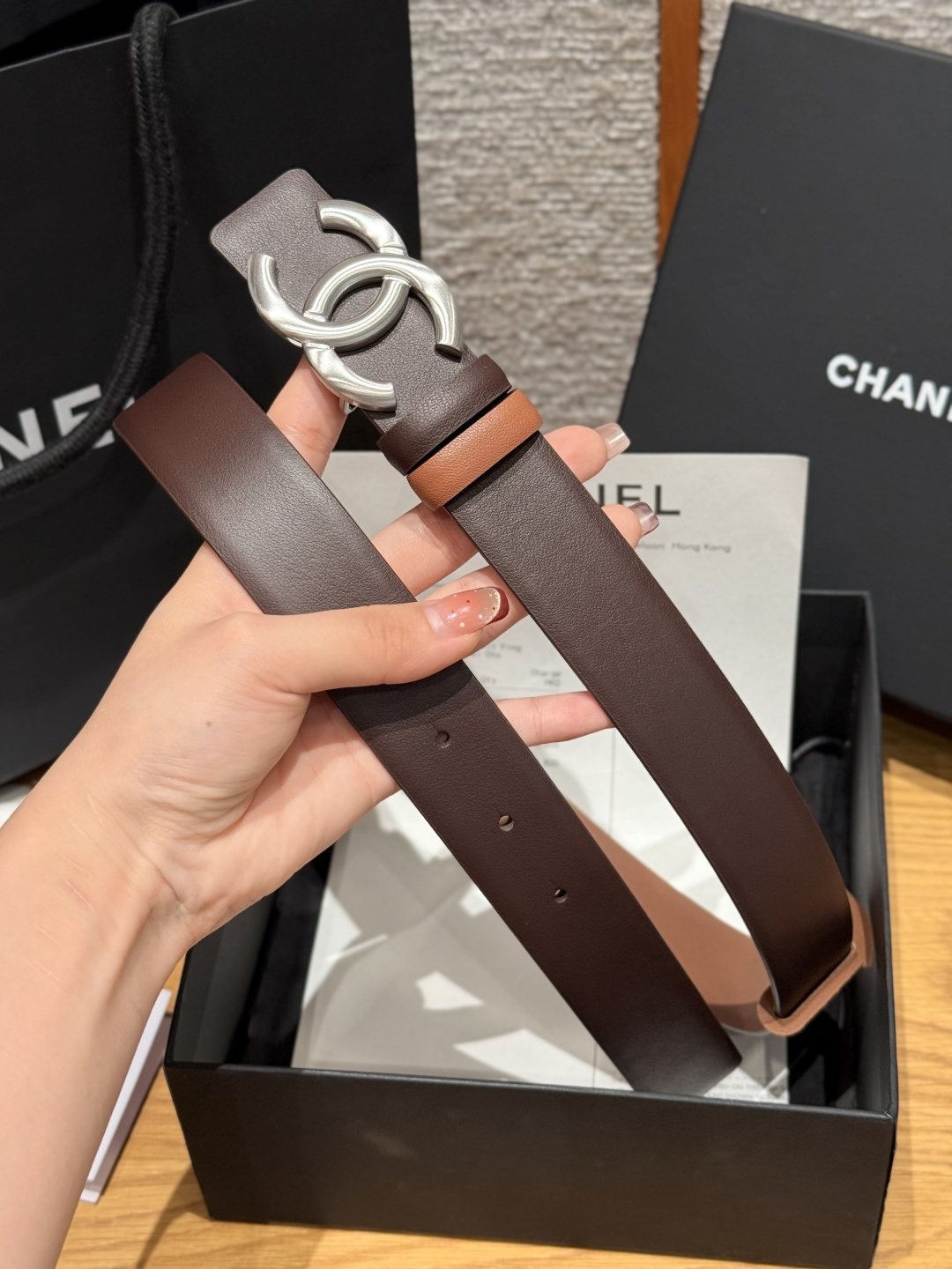 샤넬(CHANEL) 양면 카프스킨 브러쉬드 벨트